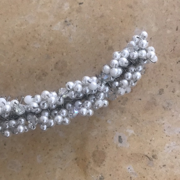 Tiara with pearls handmade - Picture 3 of 4